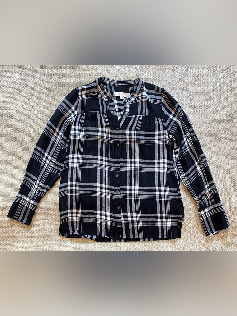 Loft Black & White Plaid Button-Front Women’s blouse top size XS